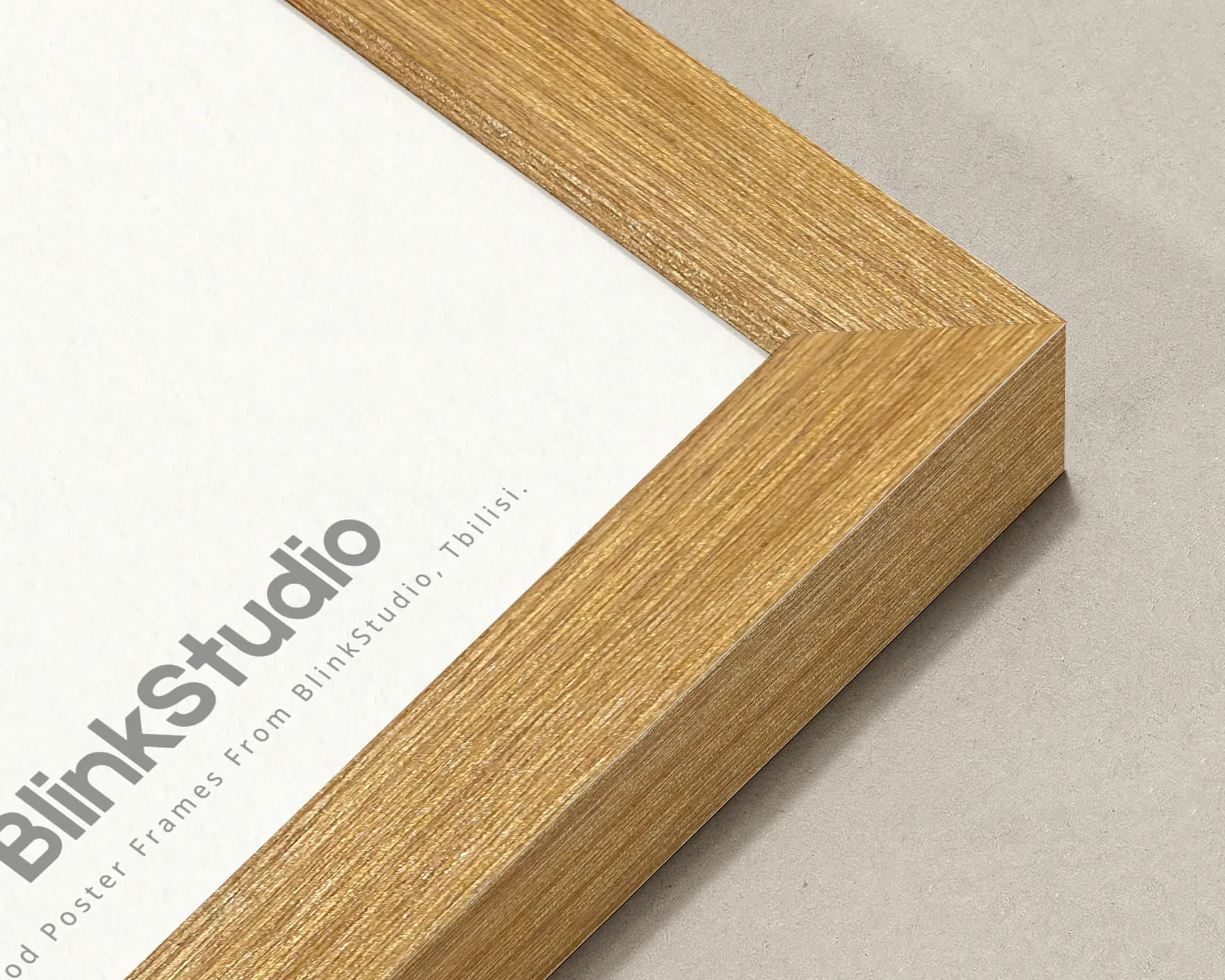 ოქროსფერი ხის ჩარჩო